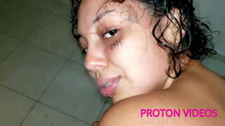 Dette er et ryger scene med godt tatooed kvindelige model. Her er vi skide fuck hendes smukke fisse, mens hun ryger. For dem, der kan lide at ryge. To vinkler, herunder POV.