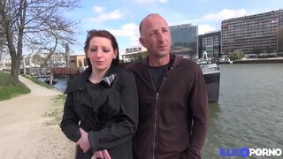 Kocamın önünde alıyorum.